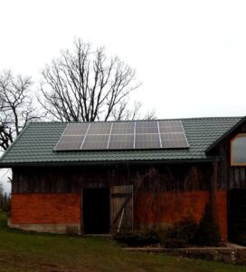 10 gb. saules paneļi ar kopējo jaudu 4 kW